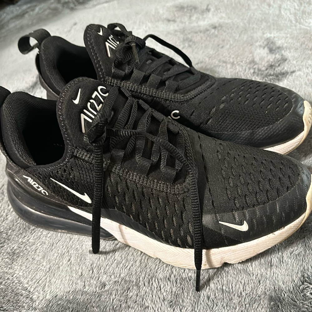 Nike 270